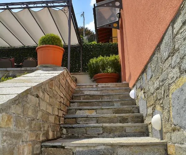 Casa La Pianca * Μενάτζιο